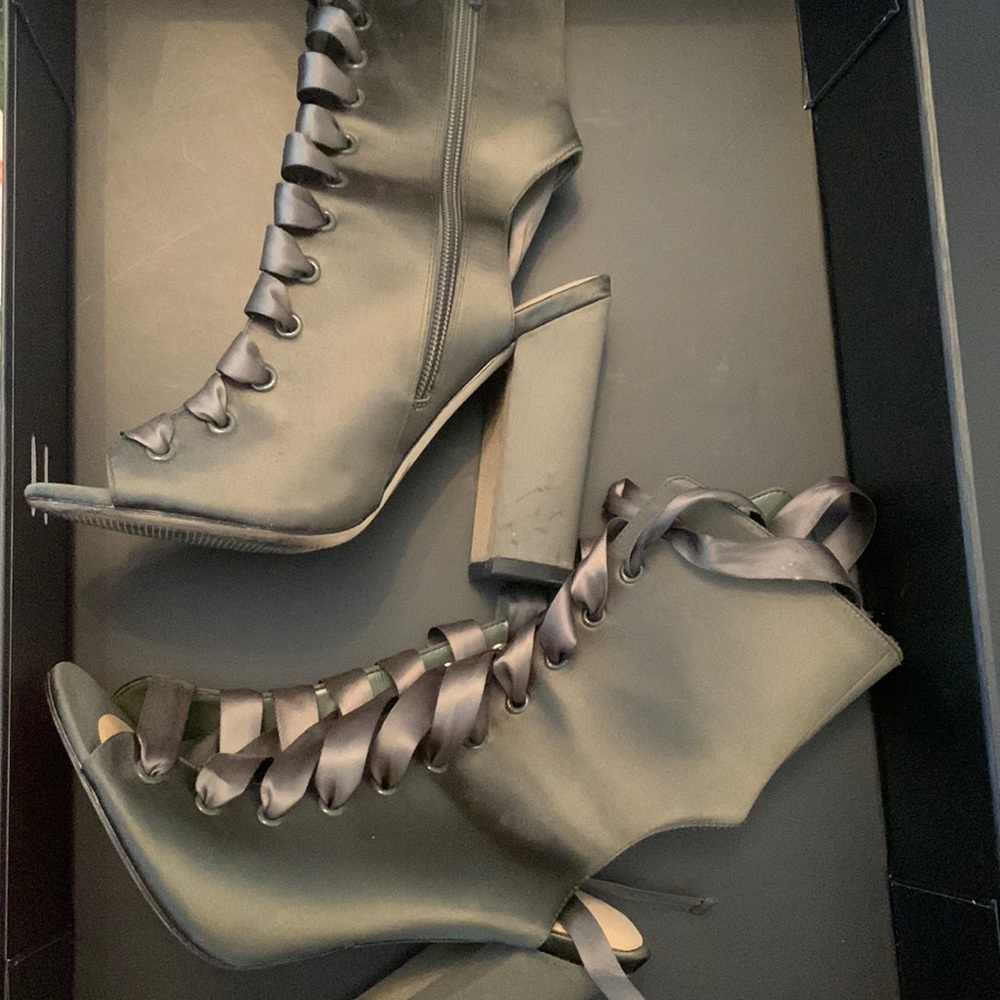 Aldo Laced booties